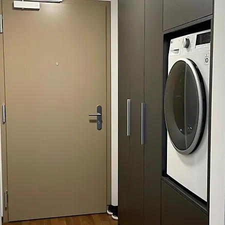 Daire Metropolis Executive 24-7 Check In Bratislava